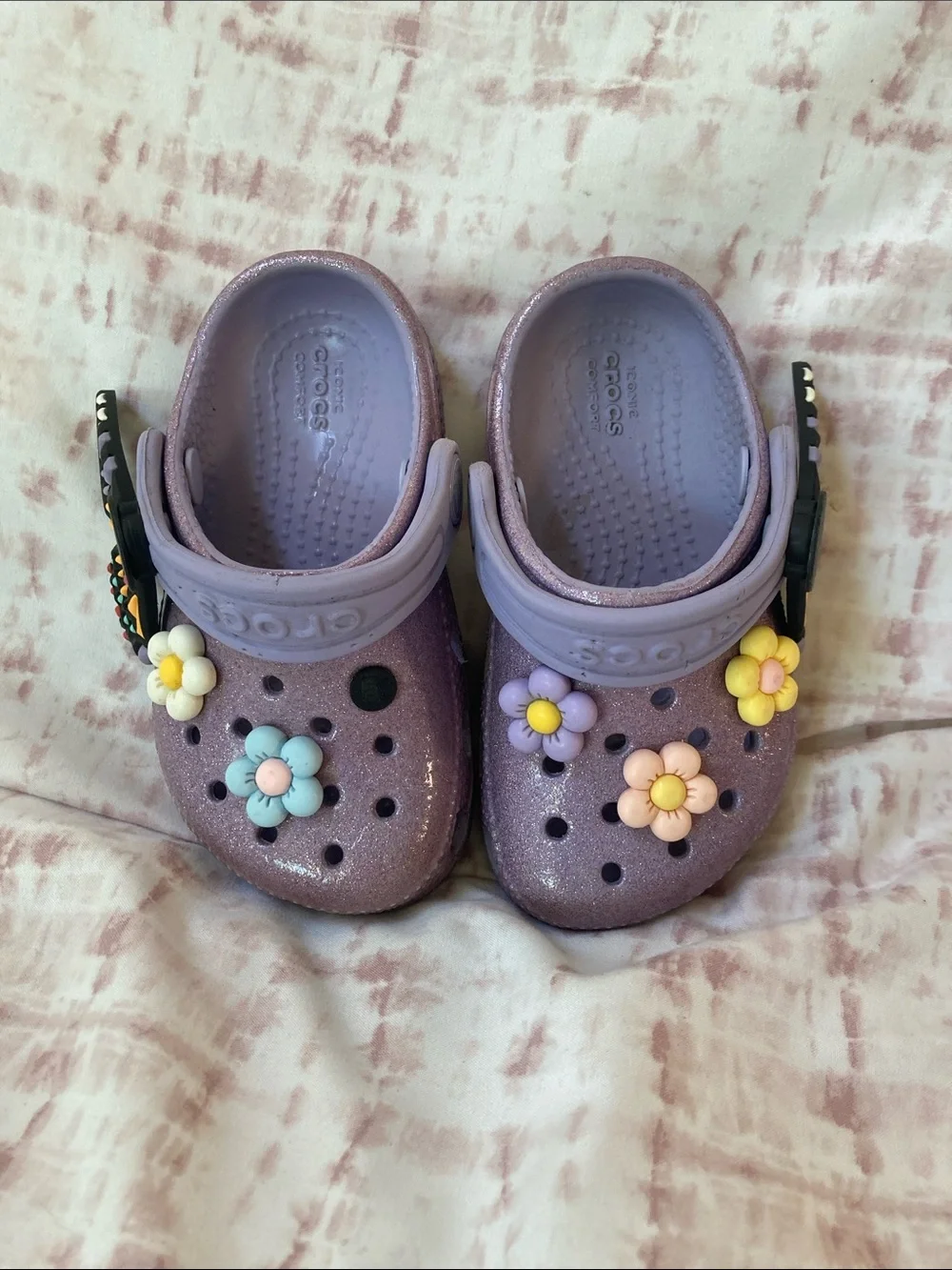 CROCS preowned some